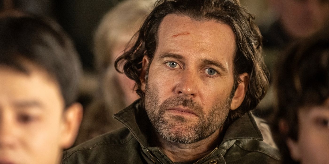 From Season 3 Episode 4 Sneak Peek Simon Webster Gets A Chilling Call Exclusive From Season 3 Episode 4 Sneak Peek Simon Webster Gets A Chilling Call Exclusive